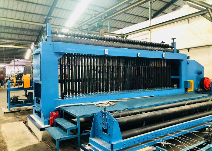 Ultimi blog aziendali su Il cliente indonesiano ha operato con successo la linea di produzione automatica di gabion per la protezione dei pendii