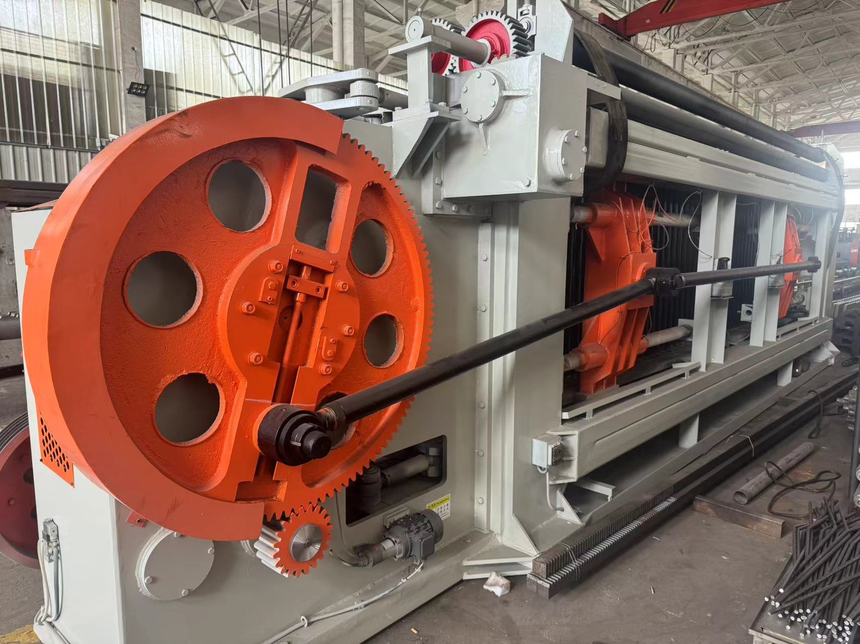 Ultimi blog aziendali su Heavy Duty Gabion Mesh Weaving Machine Exported to India for Riverbank Protection