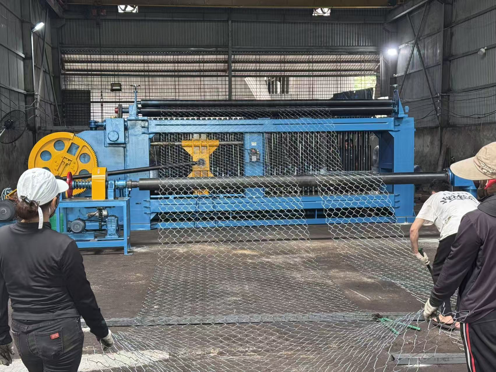 Ultimi blog aziendali su Complete Gabion Mesh Production Line Successfully Commissioned in Vietnam
