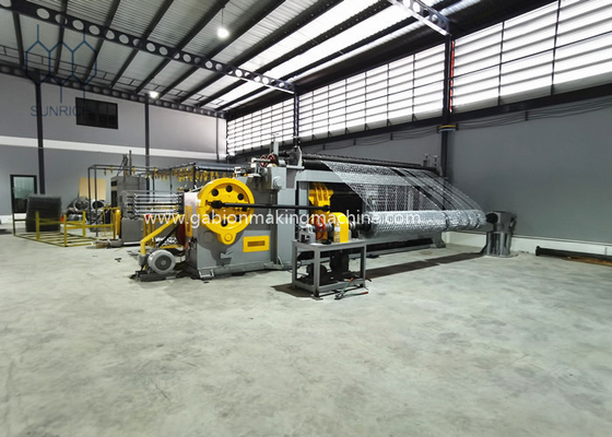 Galvanizzato filo di acciaio Gabion Box Machine Alta resistenza alla trazione diametro del filo 2.0mm-4.0mm