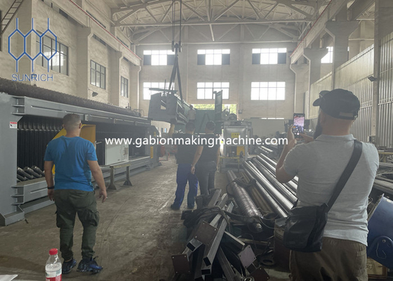 Linea di produzione di gabion altamente resistente con dimensioni di maglia 60*80mm-120*150mm e potenza di 7,5KW