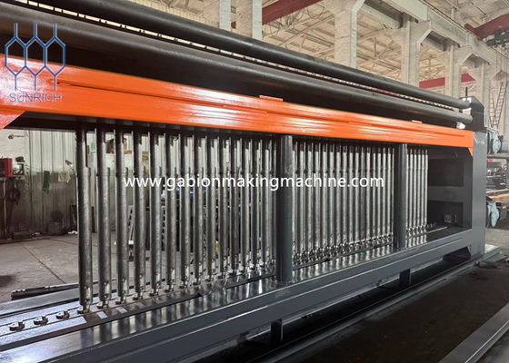 Filtro di acciaio galvanizzato PVC Rivestito Filtro di gabione Macchina di produzione di maglie di filo a 3-4m/min
